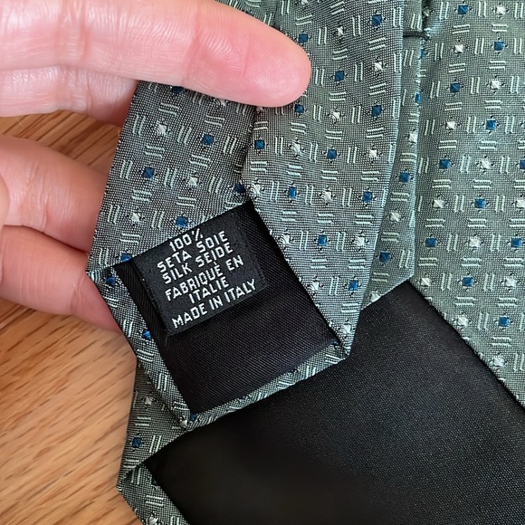 [Hugo Boss] NWT green tie - Picture 5 of 6